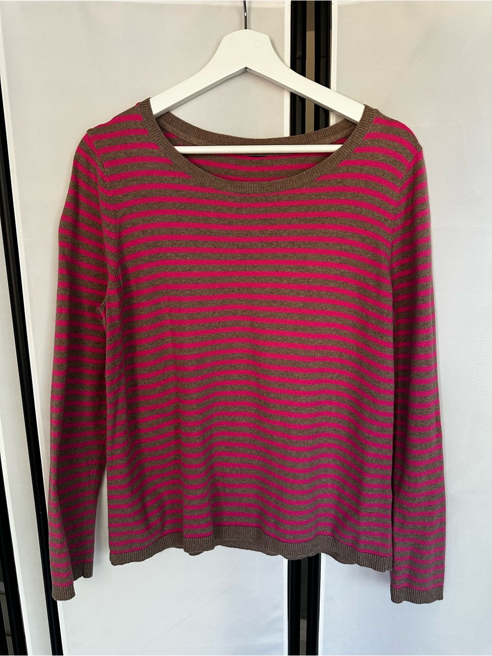 H&M 100% Cotton Pink Brown Striped
Lightweight Sweater